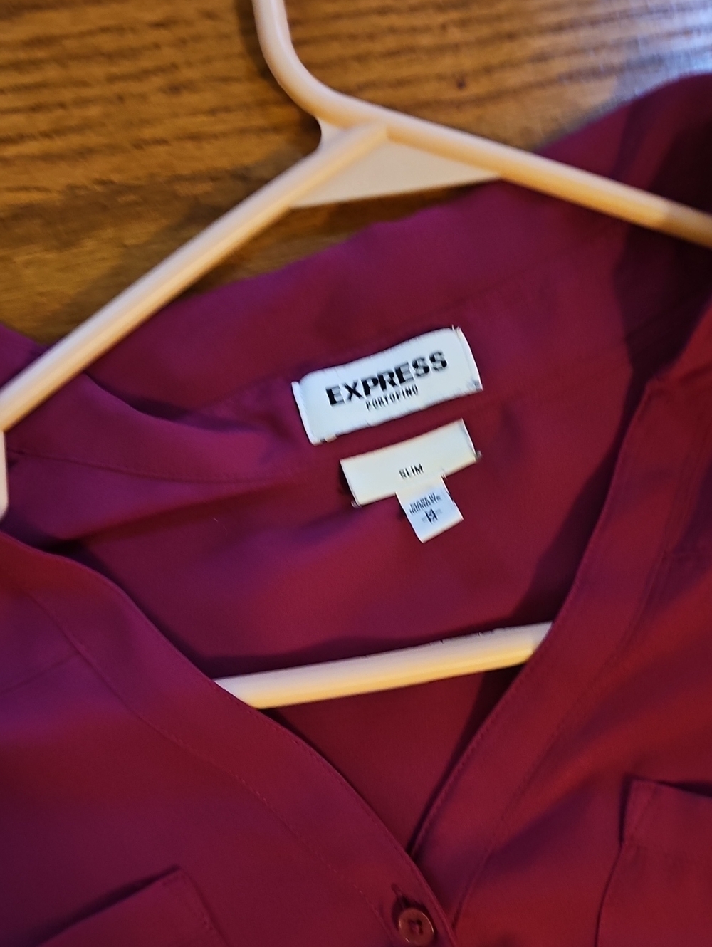 Express Women's Button-Front Blouse in Deep Magenta - Picture 2 of 3
